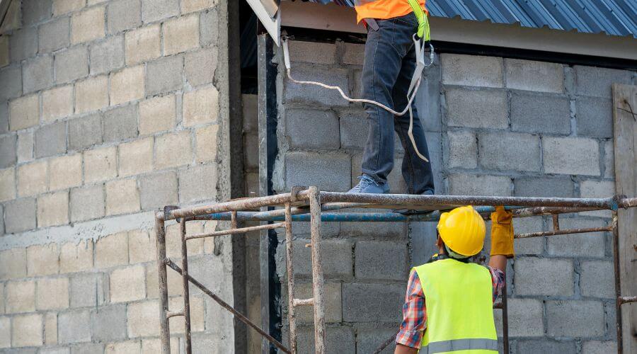 Expert Emergency Roof Repairs services in Maupin, OR